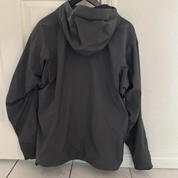 Arc’teryx Solano Jacket - Men’s Medium - Picture 6 of 6